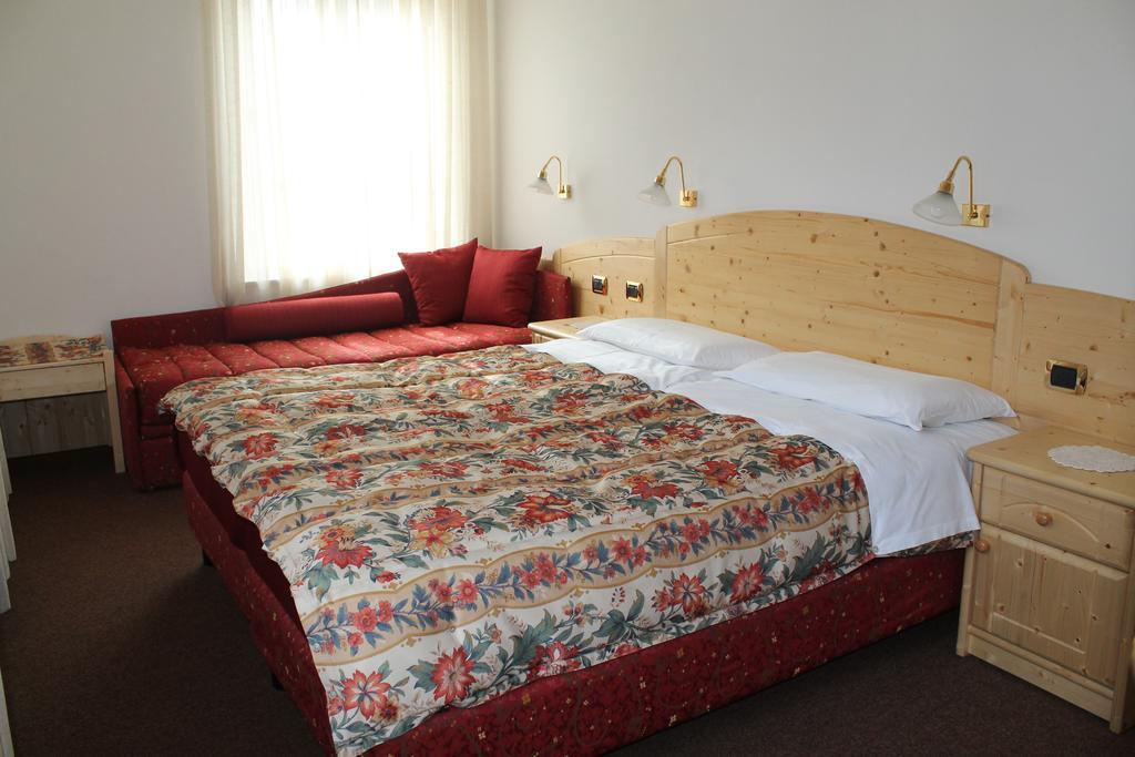 Albergo Trentino โมเอนา ห้อง รูปภาพ