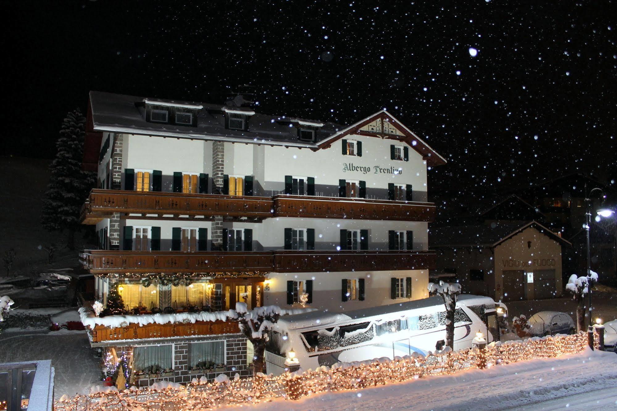 Albergo Trentino โมเอนา ภายนอก รูปภาพ